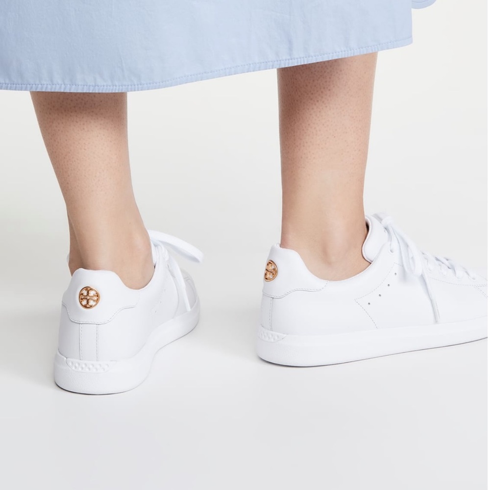 TORY BURCH Low Top Howell white leather sneaker Size 10.5 women gently used